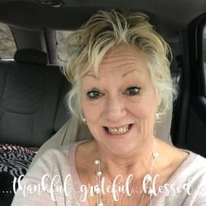 Meet your Posher, Della